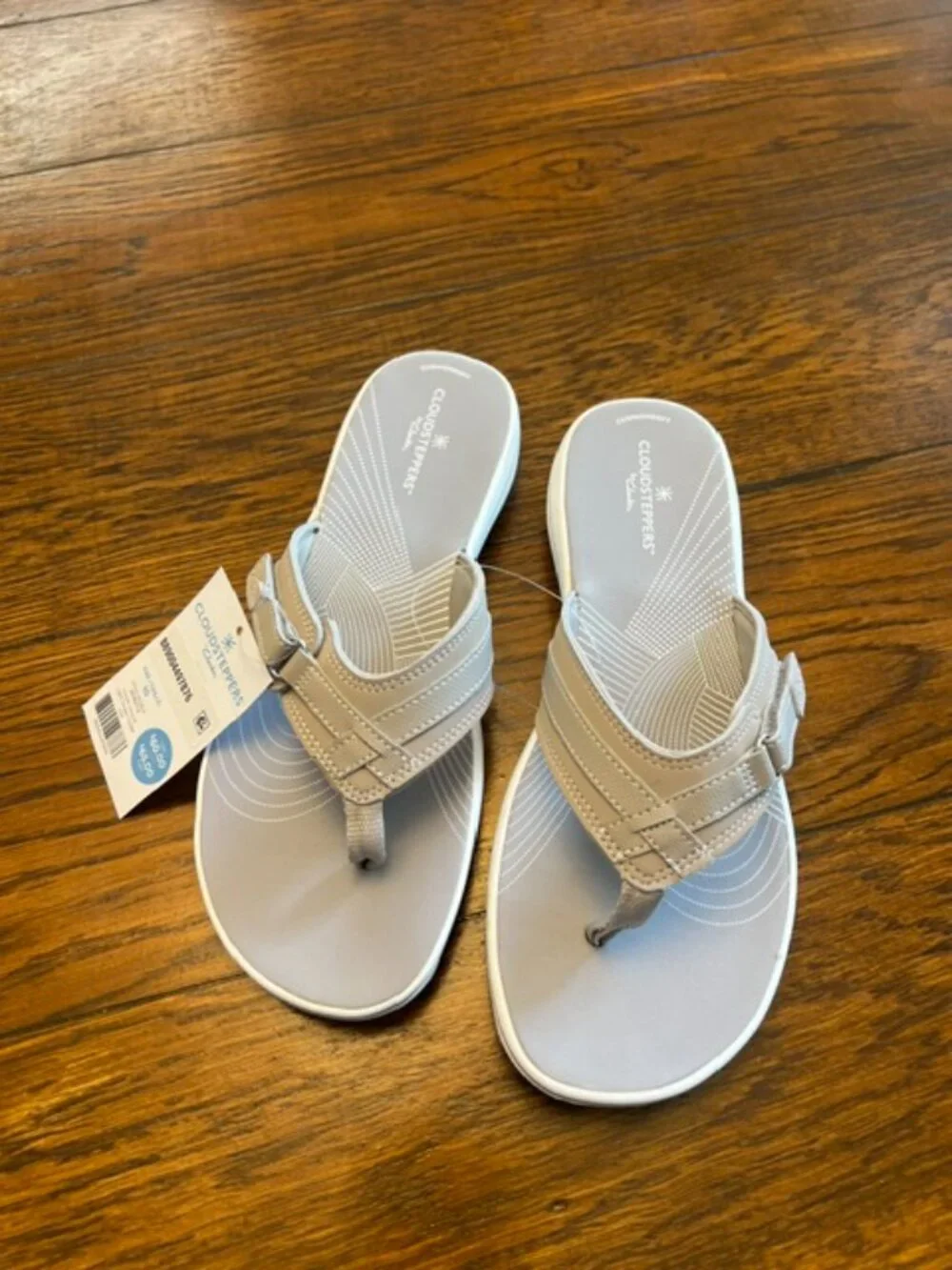 Women's New w/tags Clarks Cloudsteppers Sandals, Flip Flops, Lite Taupe, Size 10